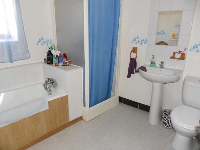 Unique opportunity to acquire a collection of 5 houses nestling in 1.5 acre