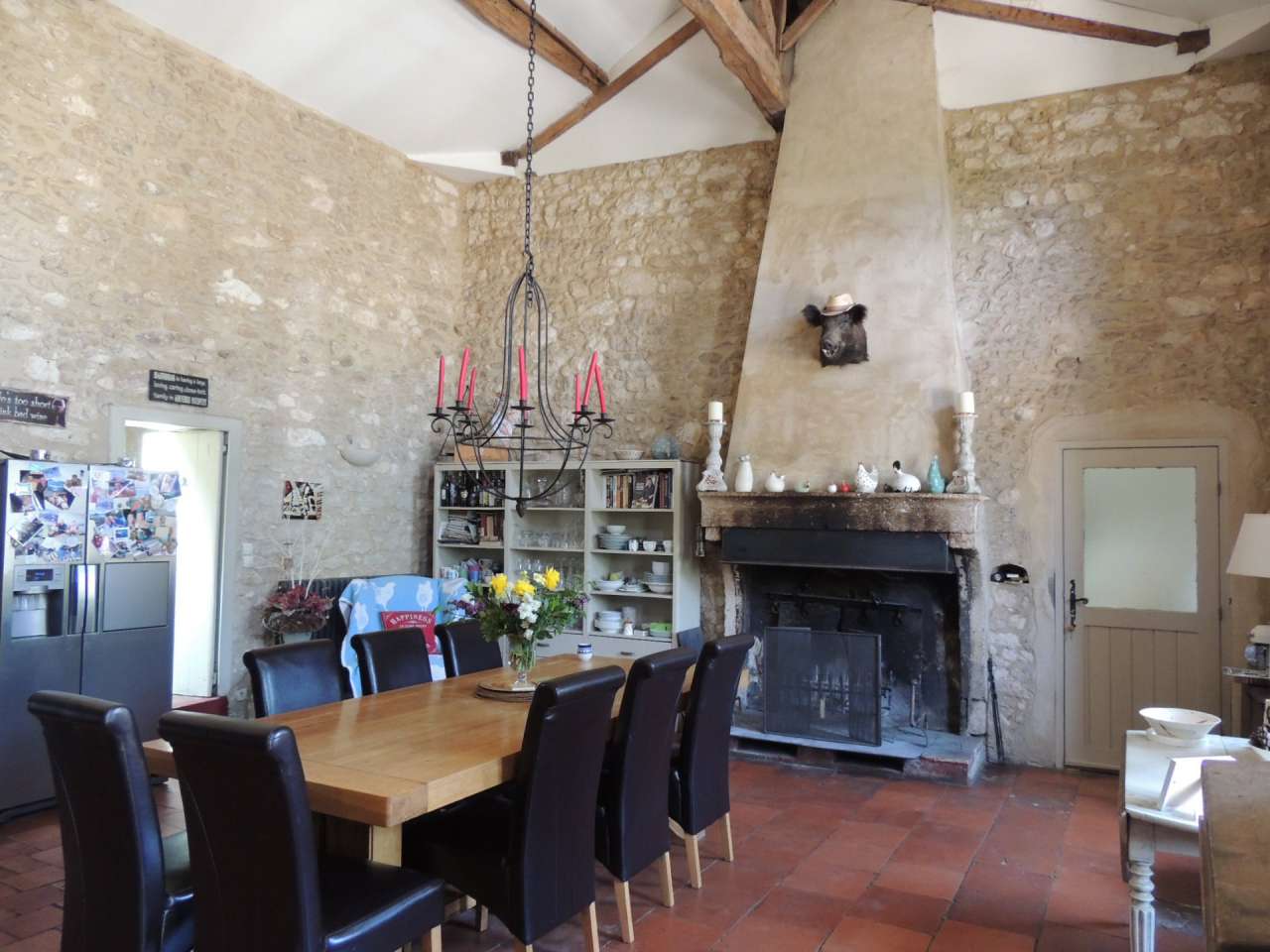 Wonderful opportunity to acquire a beautiful 3 bedroom house with separate