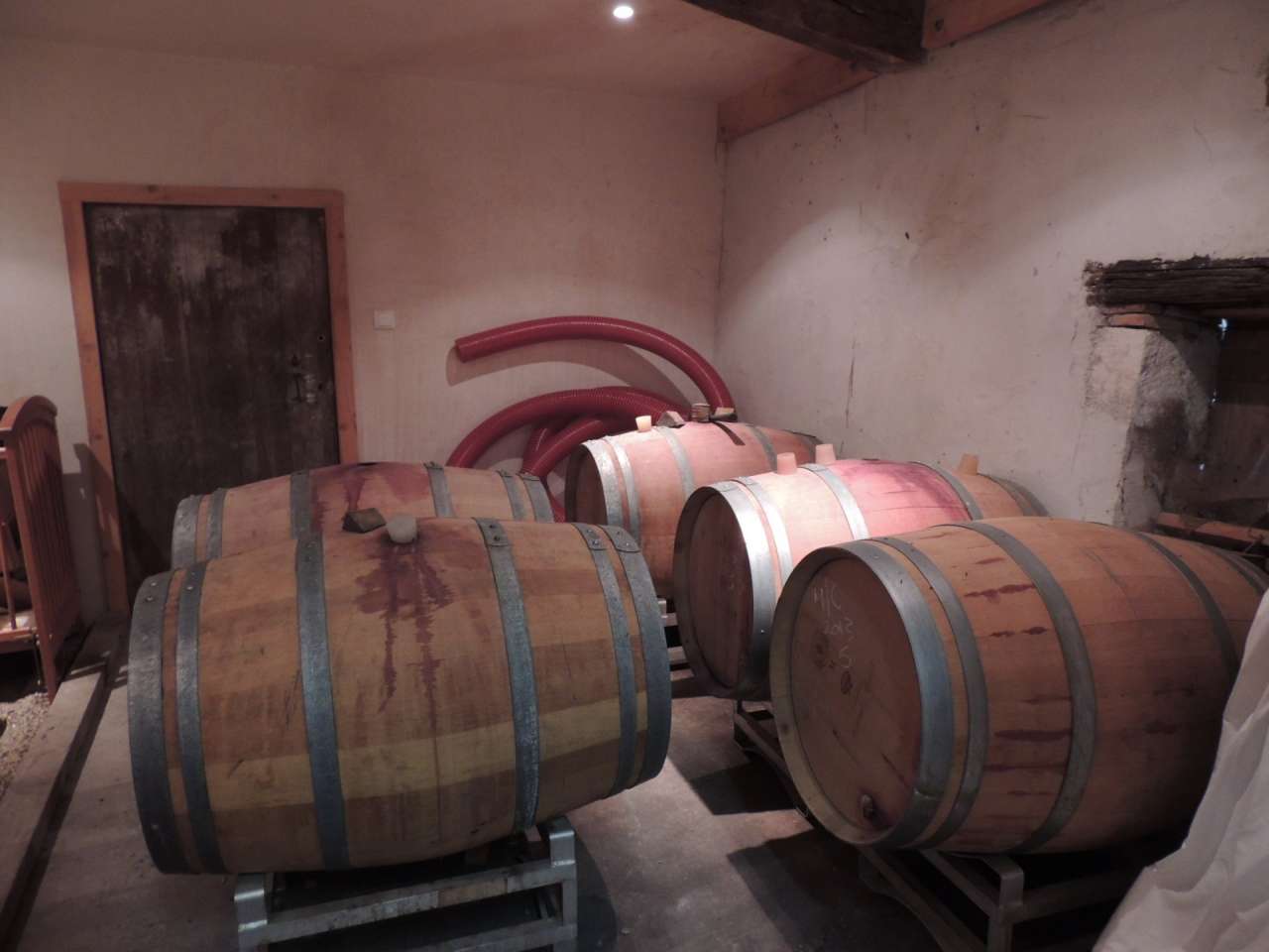 Wonderful opportunity to acquire a beautiful 3 bedroom house with separate