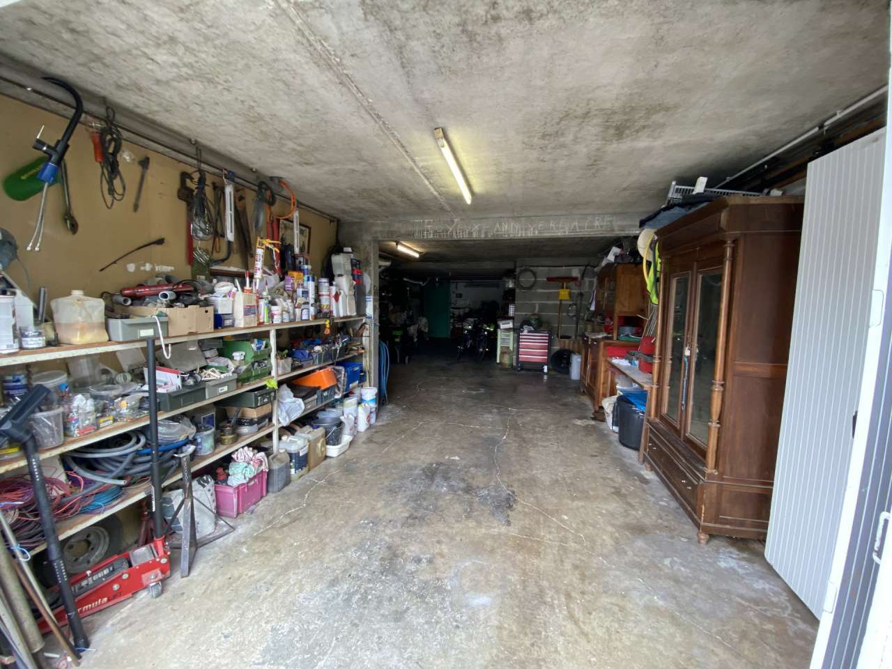 Full of character and charm and ideally situated in a quiet hamlet close to