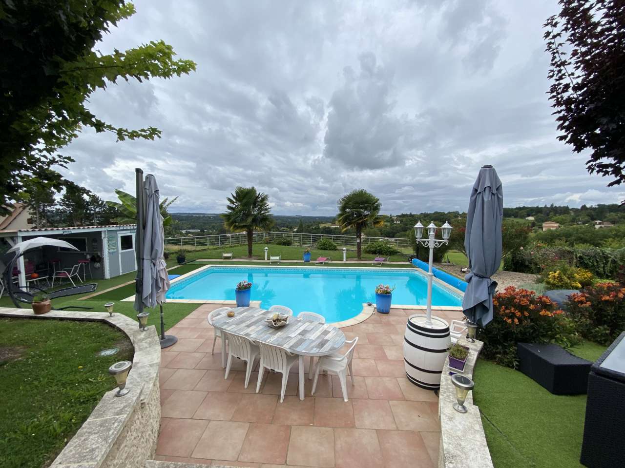 Full of character and charm and ideally situated in a quiet hamlet close to