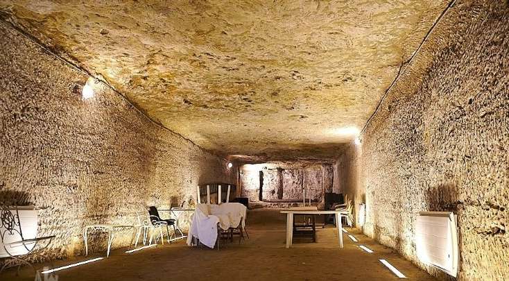 Beautifully renovated 3 storey, 8 bedroom, 18th Century Manor House with se