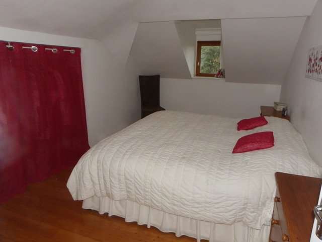 Excellent opportunity to purchase a 7 bedroom home with an attached fully o