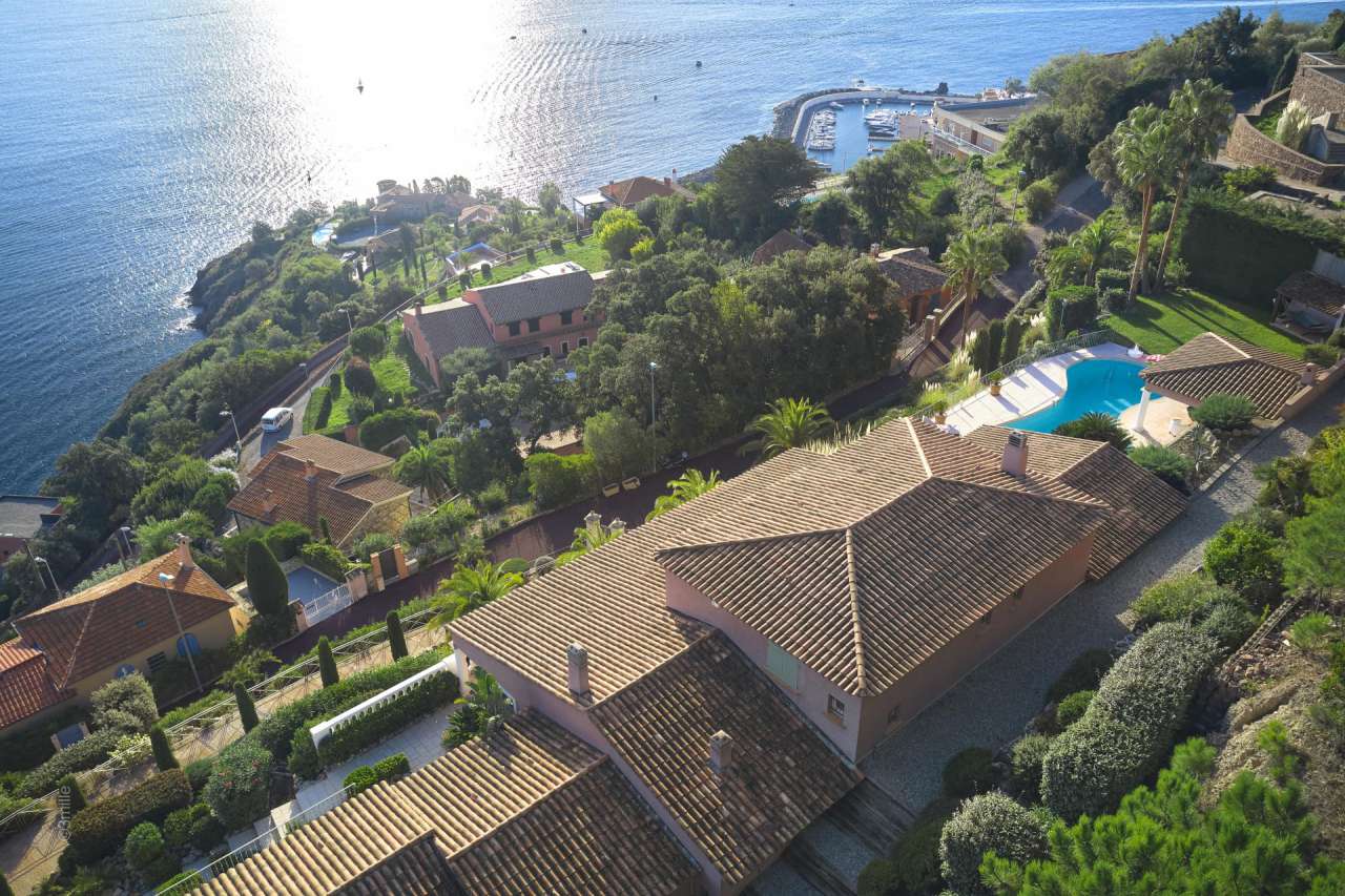 With simply stunning sea views and situated in an elevated setting on the t