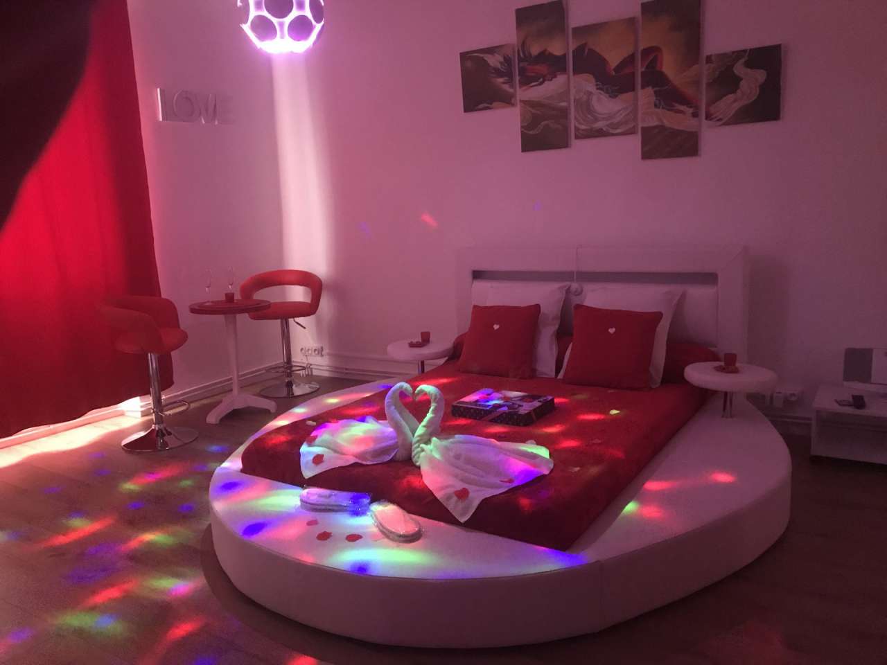 An excellent income generating and lifestyle opportunity with this property