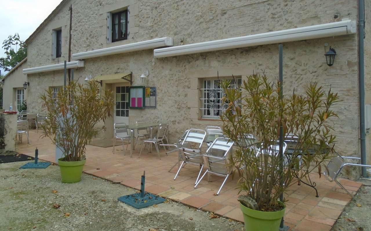 An excellent income generating and lifestyle opportunity with this property