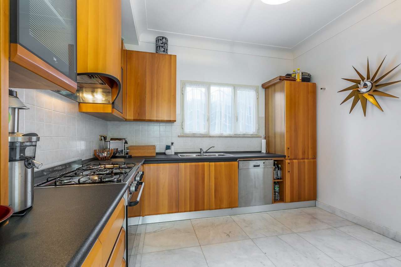 Totally and beautifully refurbished in 2011, this superb bright and spaciou