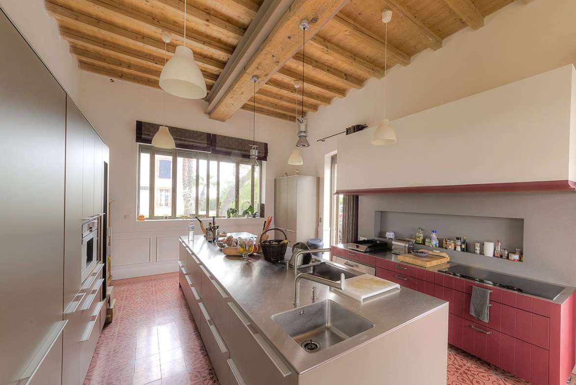 Versatile and imposing estate just a short distance from Perpignan, Canet a