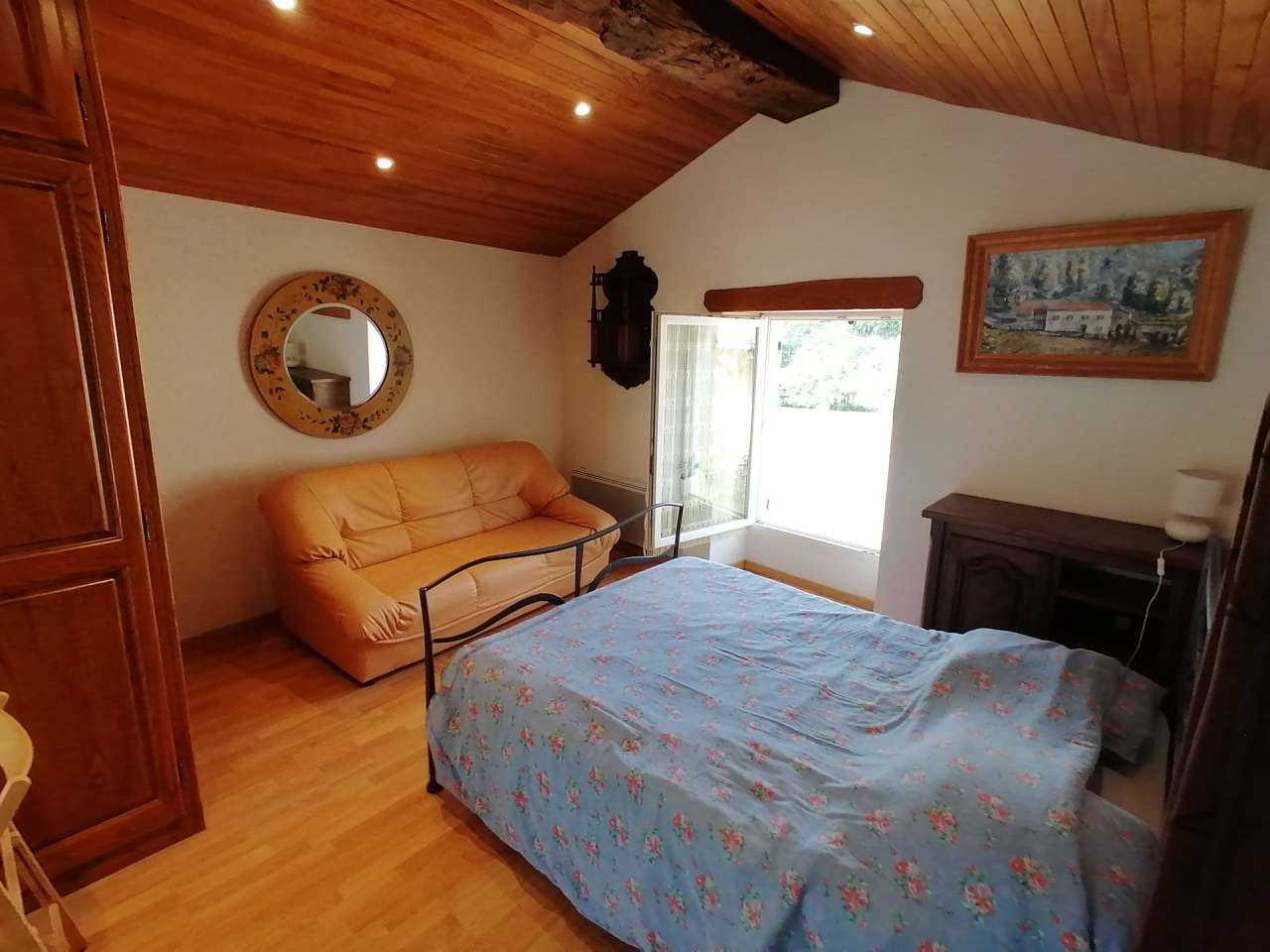 Beautifully and completely restored former Quercy farmhouse and gites, idea