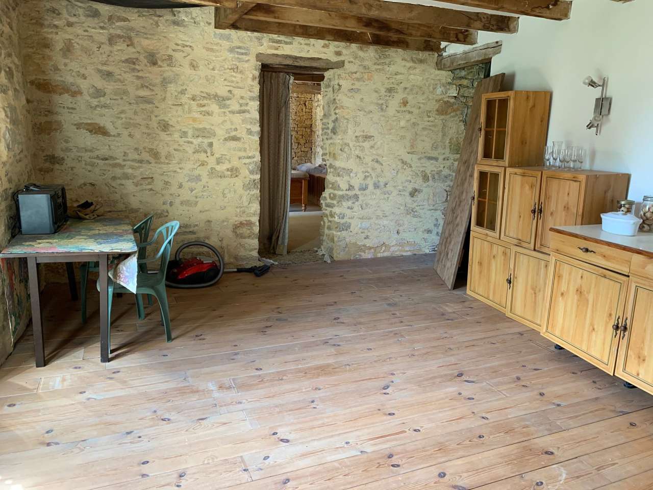 Charming 8 bedroom gite complex, with a total spacious living area of 500m2