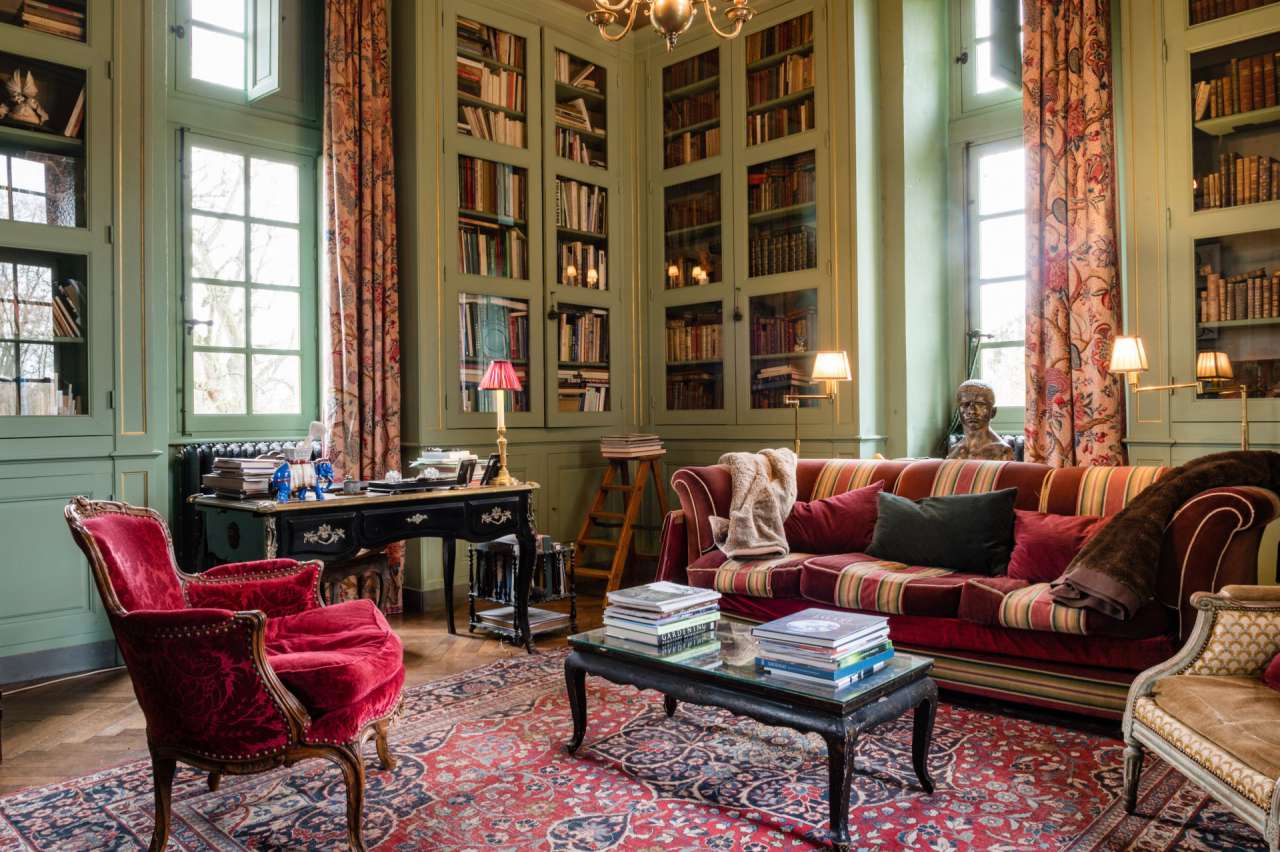 Nestling in 98 acres of marvellous landscaped gardens, woodland and orchard