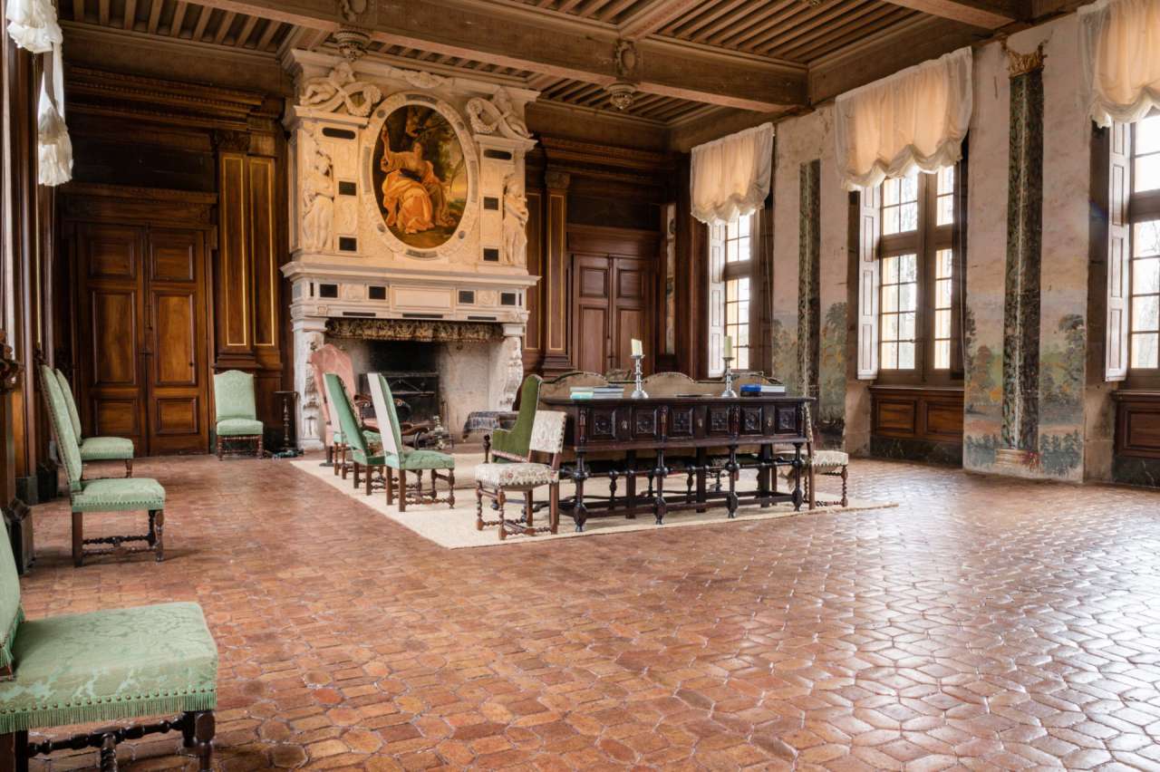 Nestling in 98 acres of marvellous landscaped gardens, woodland and orchard