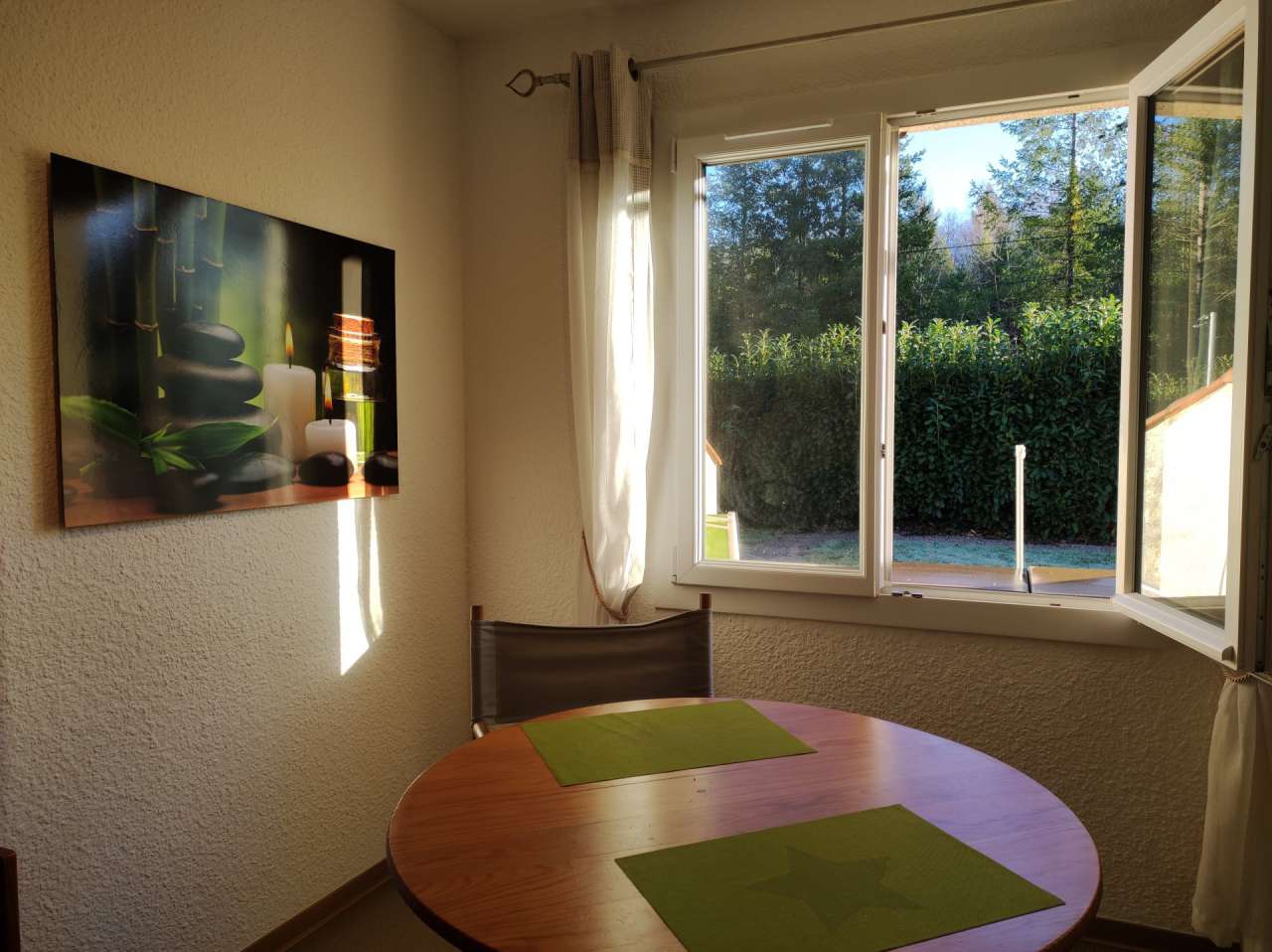 Beautifully presented and spacious property, with a large gite and 5 small