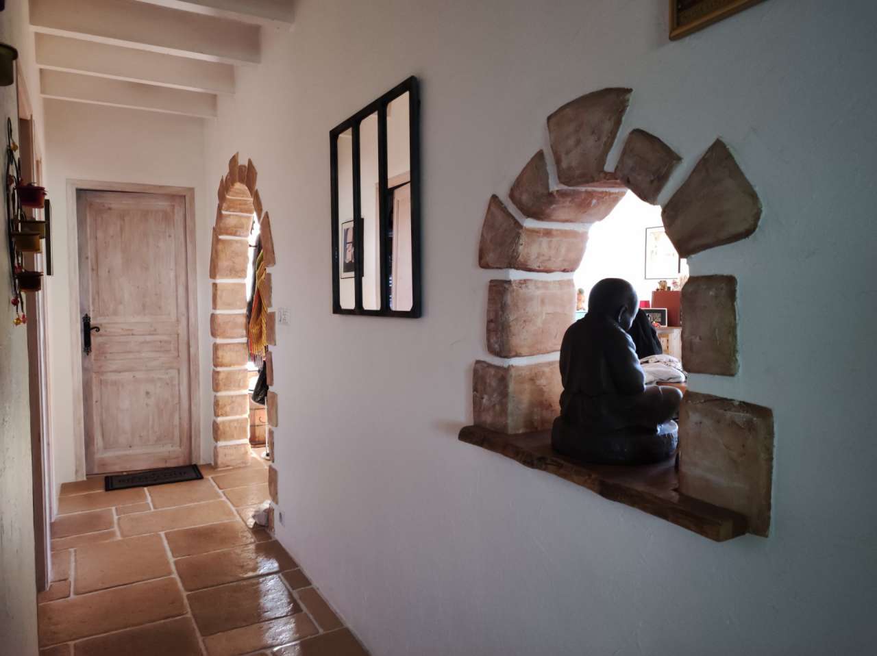 Beautifully presented and spacious property, with a large gite and 5 small