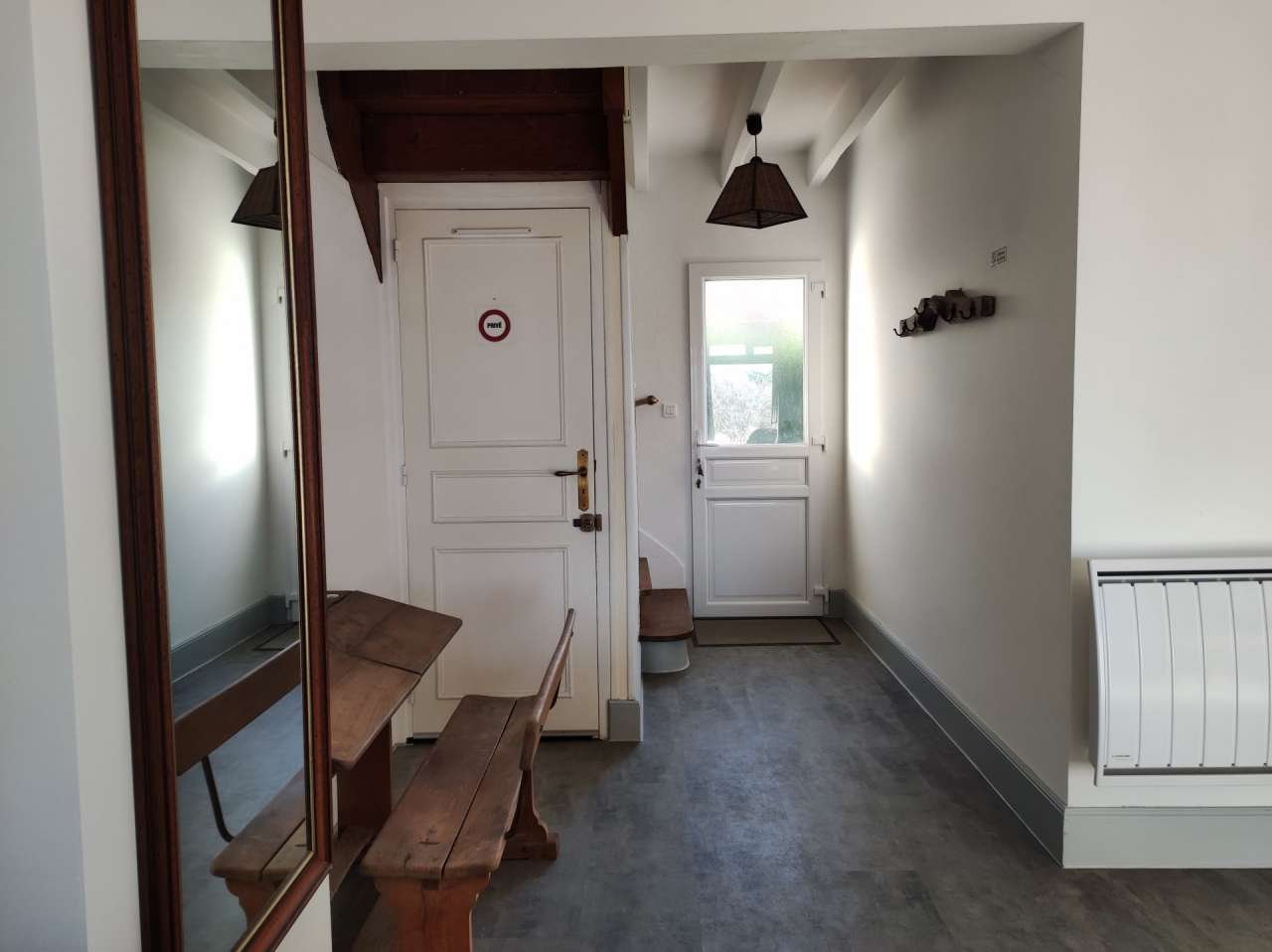 Beautifully presented and spacious property, with a large gite and 5 small