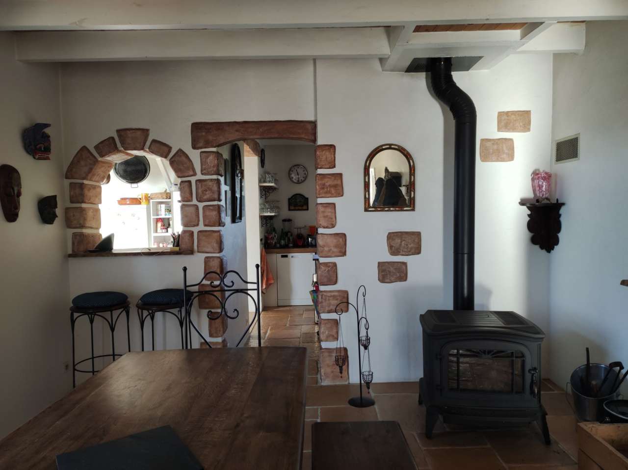 Beautifully presented and spacious property, with a large gite and 5 small