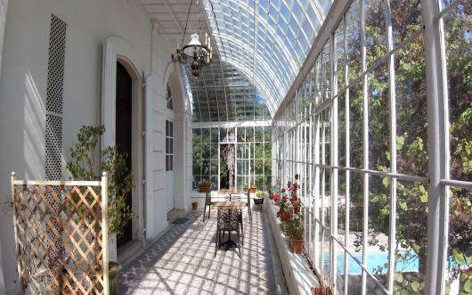 Full of character and charm and beautifully presented throughout, this magn