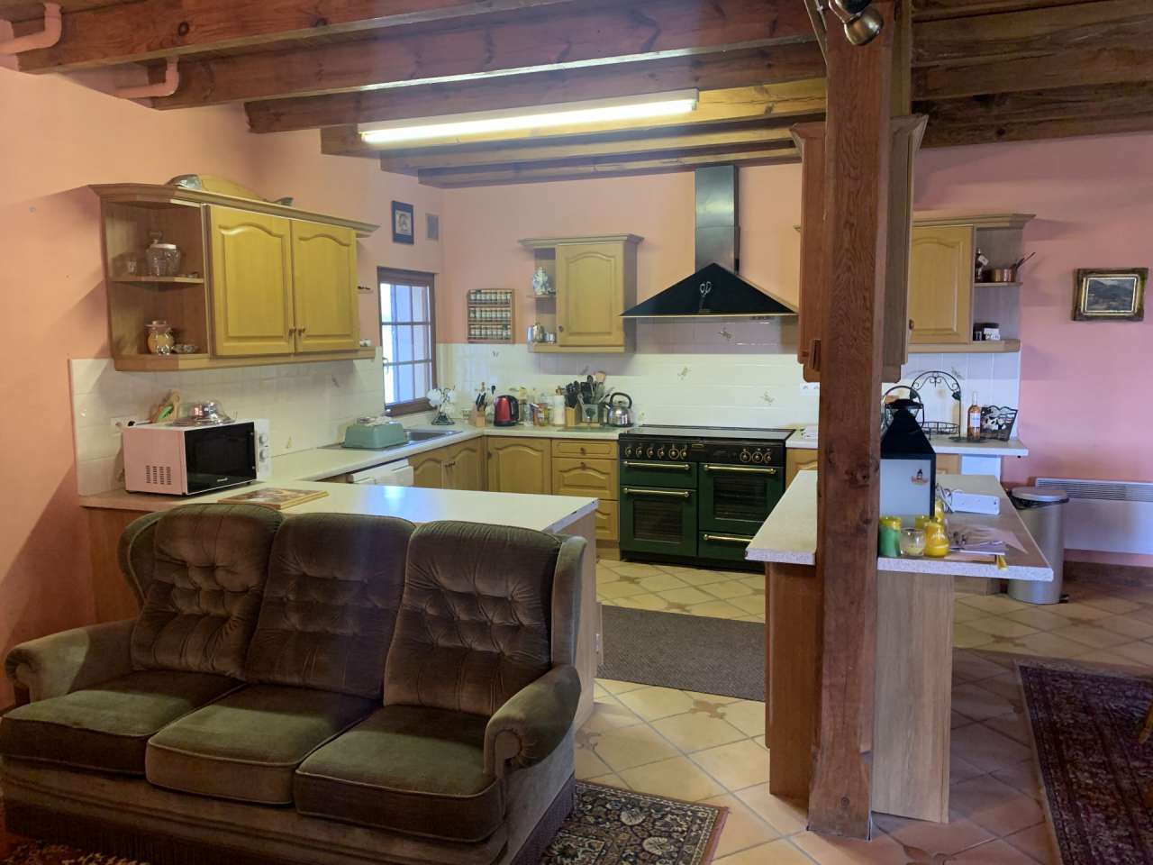 Full of character and charm and beautifully presented, this deceptively spa