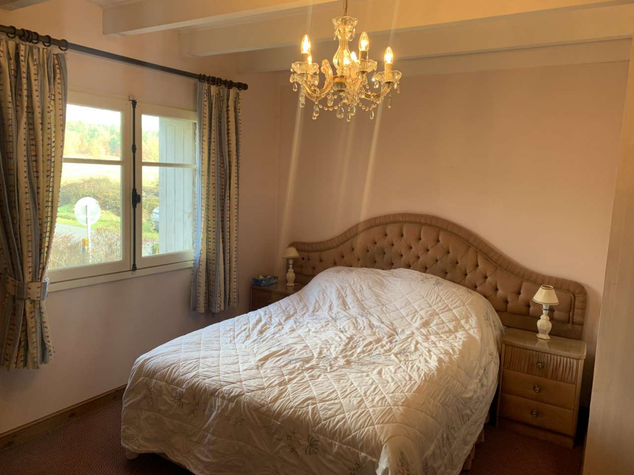 Full of character and charm and beautifully presented, this deceptively spa