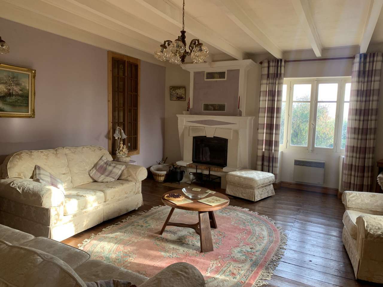 Full of character and charm and beautifully presented, this deceptively spa