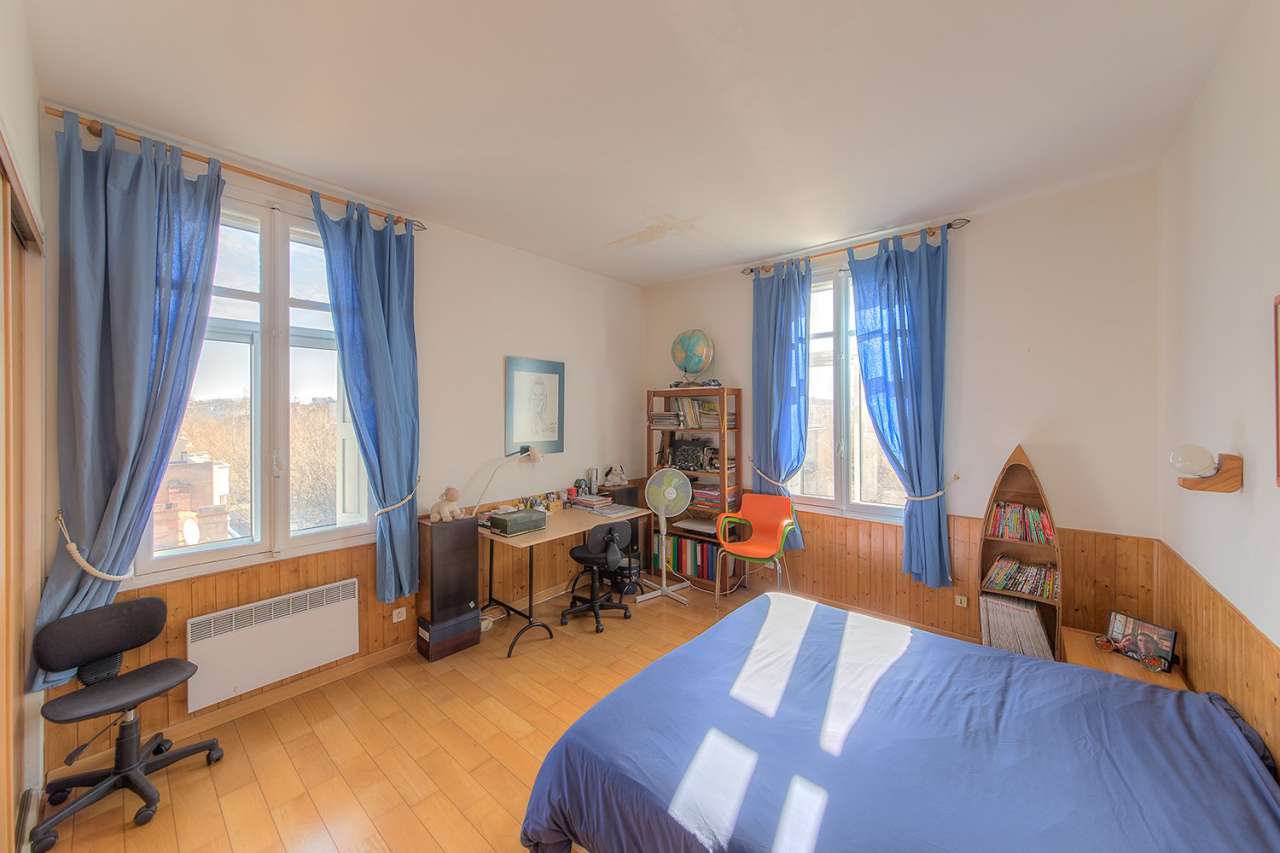 Absolutely stunning 3 bedroom duplex apartment, enjoying panoramic views fr