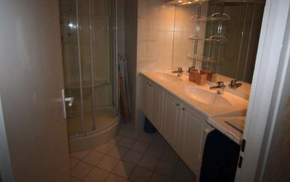 A great opportunity to acquire a well presented one bedroom apartment with