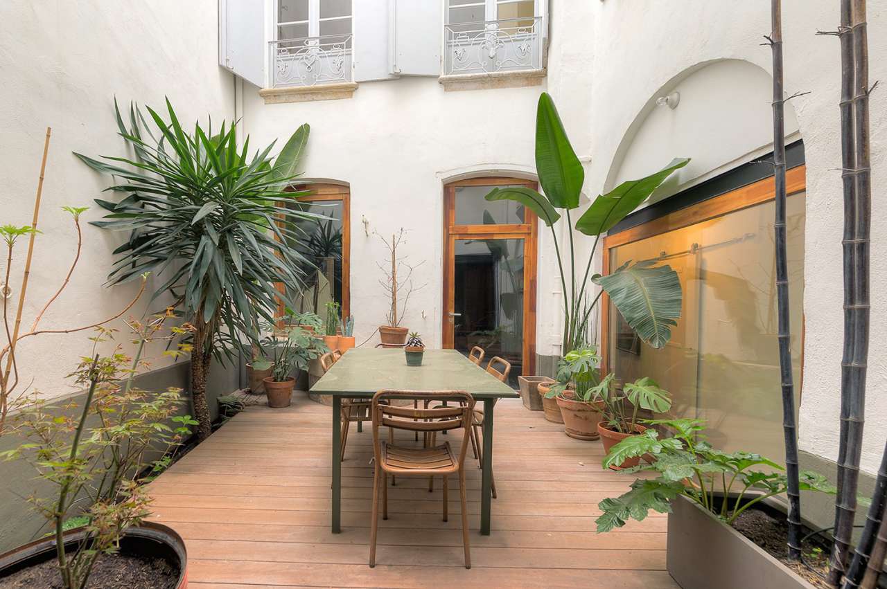 Superb and spacious duplex apartment with terrace, patio, summer kitchen an