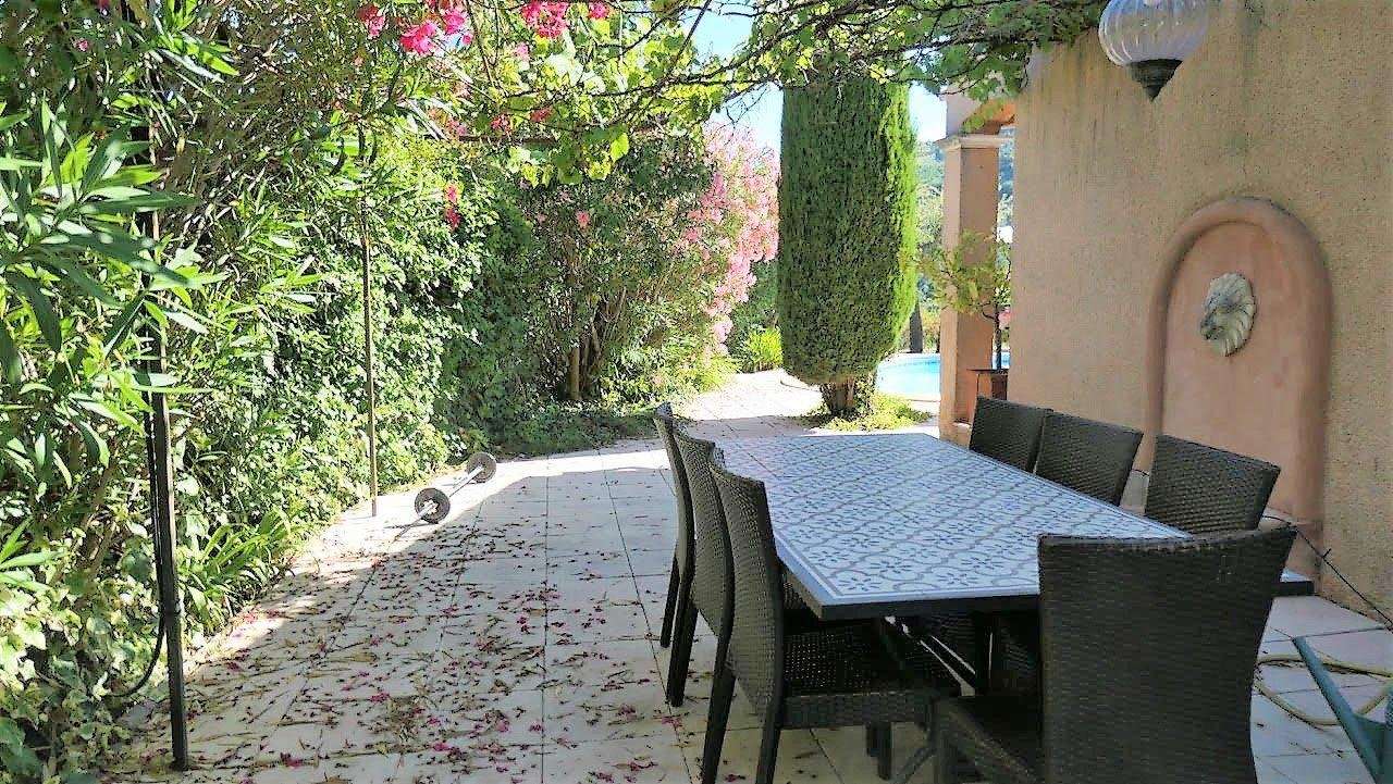 Nestling in beautiful landscaped gardens with pool, is this superb 5 bedroo