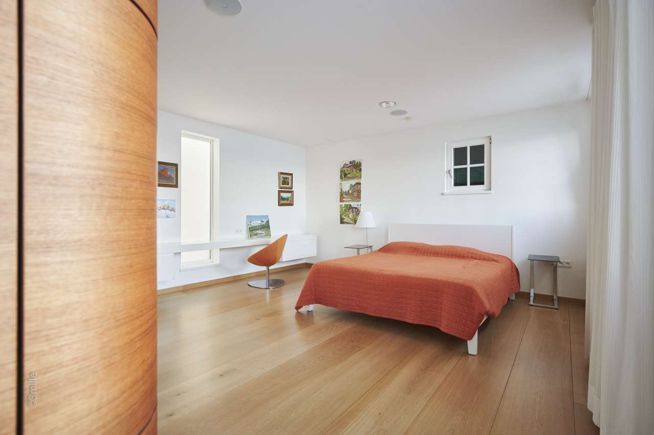 Absolutely outstanding 6 bedroom architect designed, waterfront property,ne