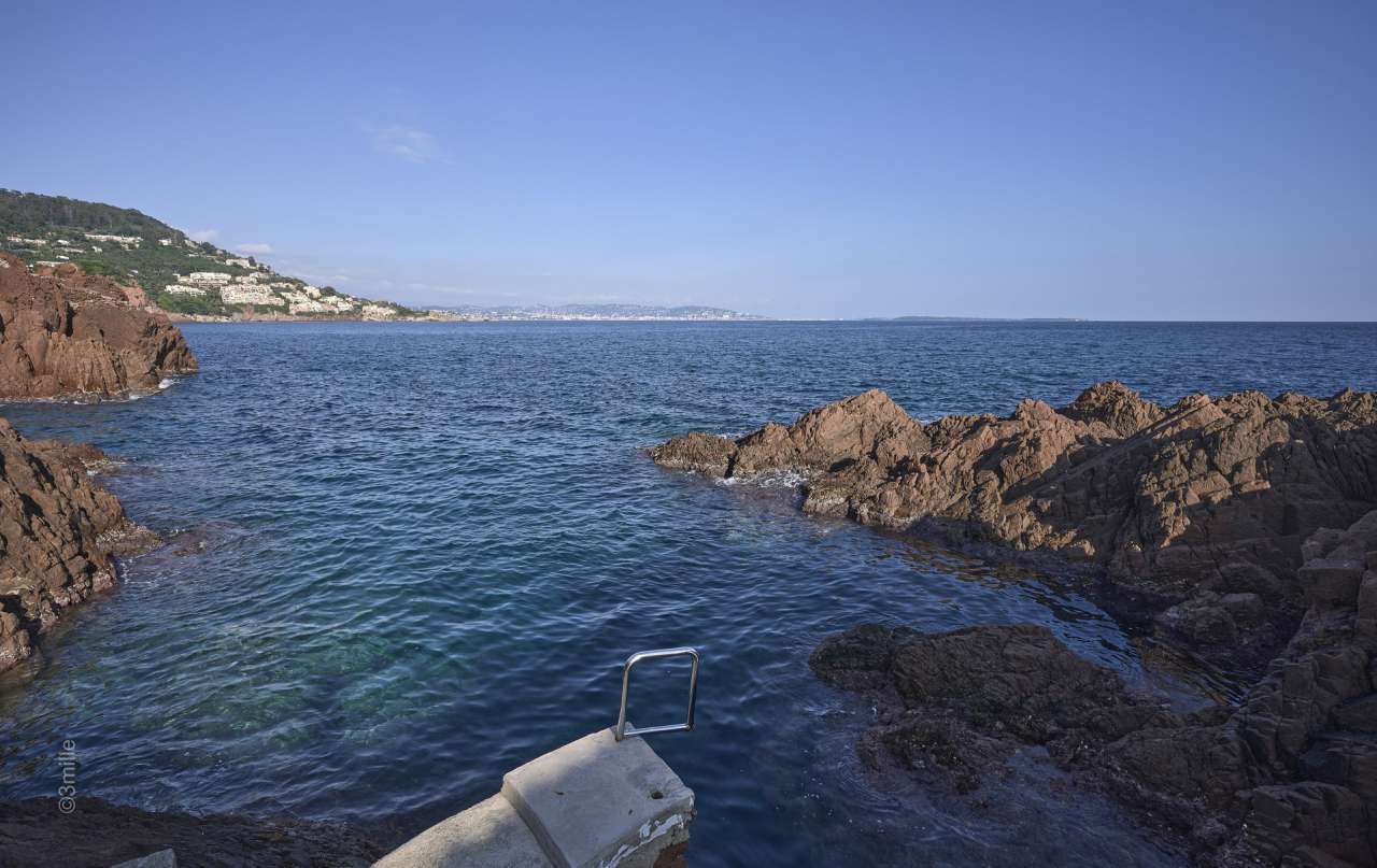 Absolutely outstanding 6 bedroom architect designed, waterfront property,ne