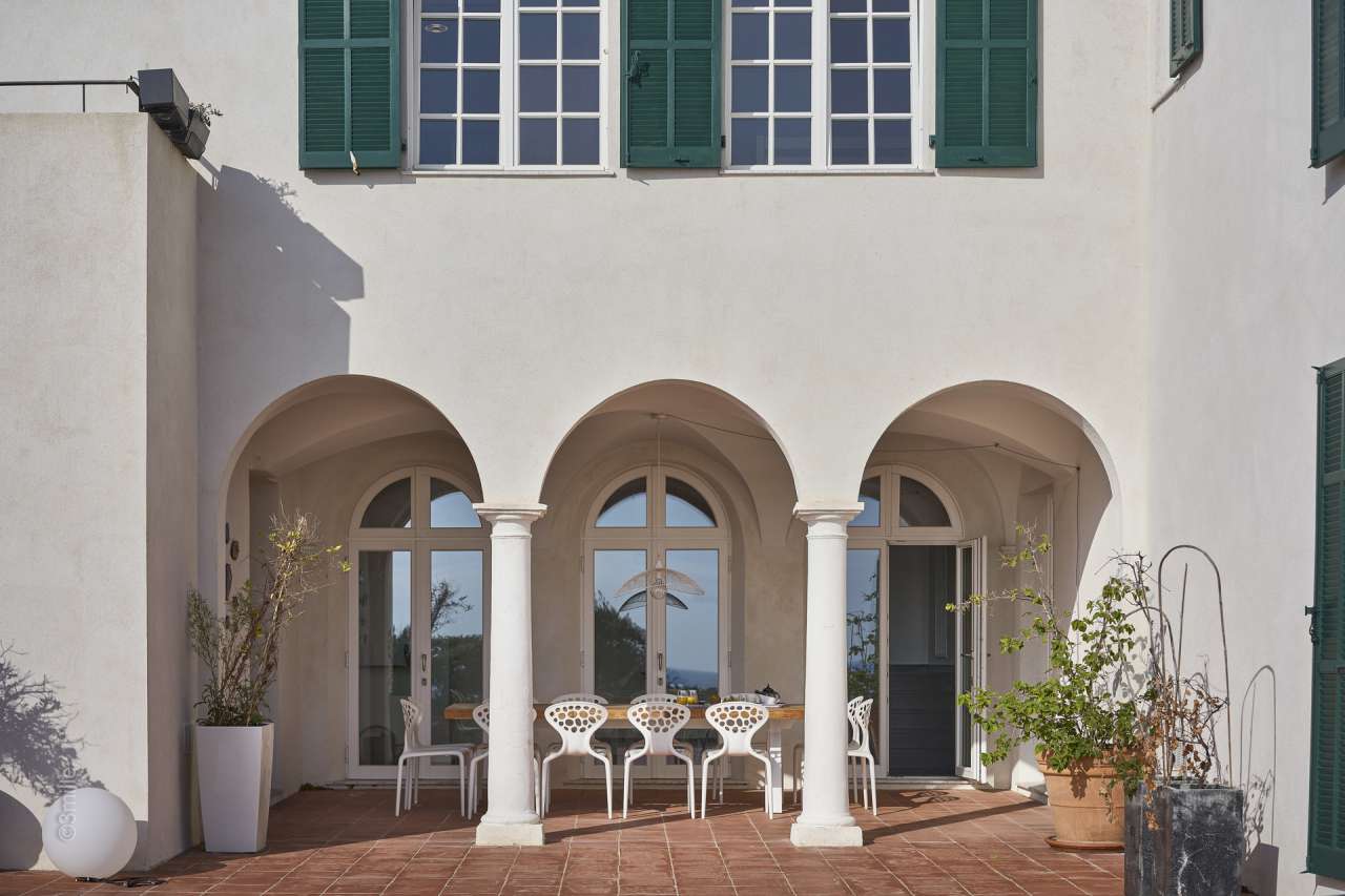 Absolutely outstanding 6 bedroom architect designed, waterfront property,ne