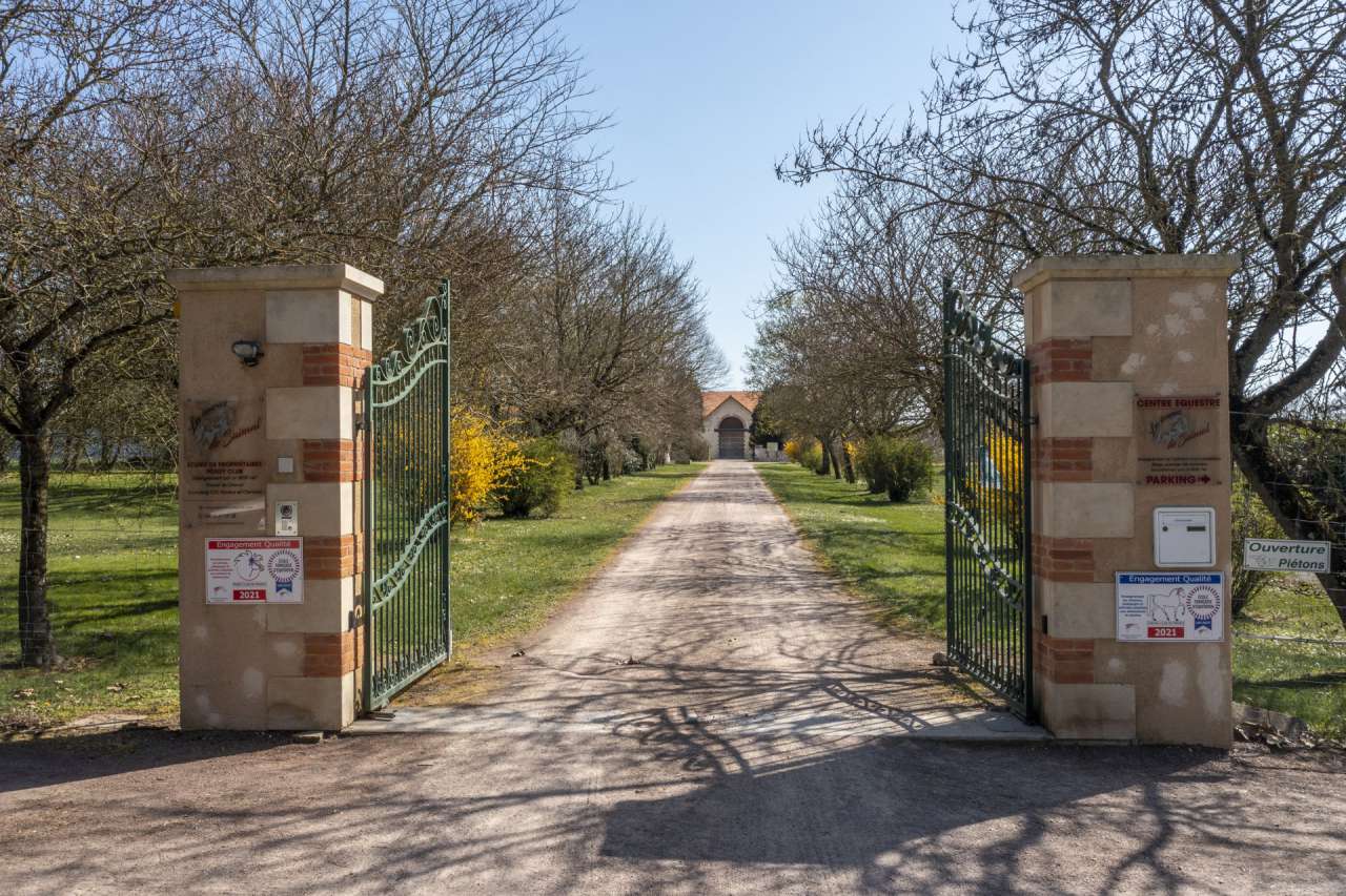 Wonderful opportunity to acquire a fabulous equestrian estate nestling in o