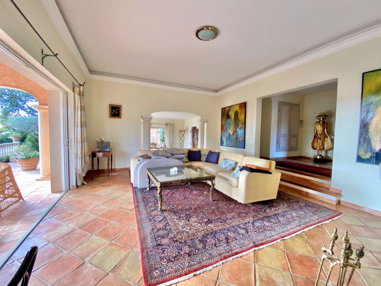 Spacious Provencal villa with sea view in La Croix Valmer, within a secure