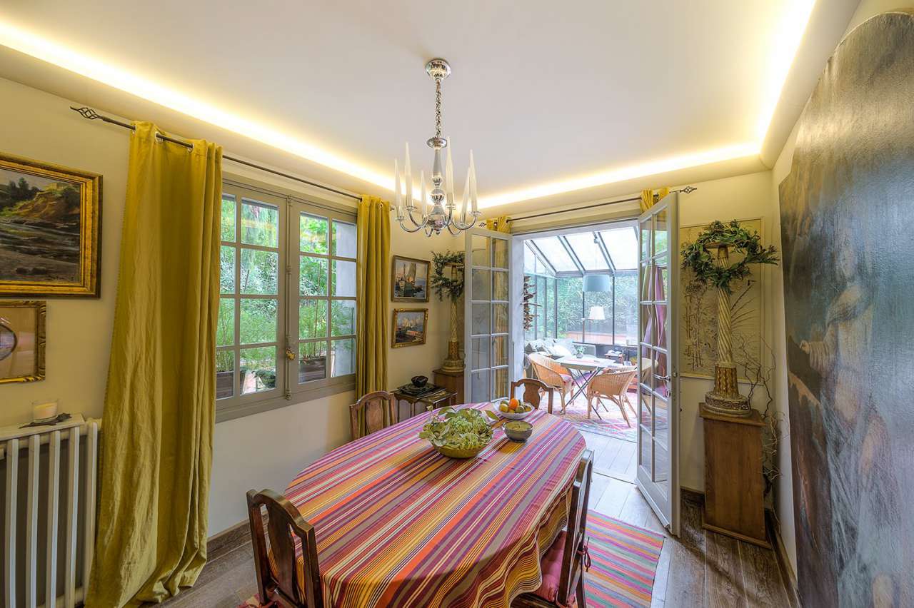 Full of charm and character is this wonderful 4 bedroom house nestling in a