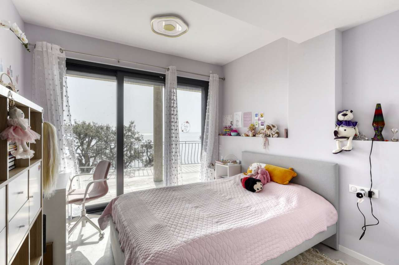 Stunning and stylish modern villa in a secure gated area on the hills of Tr