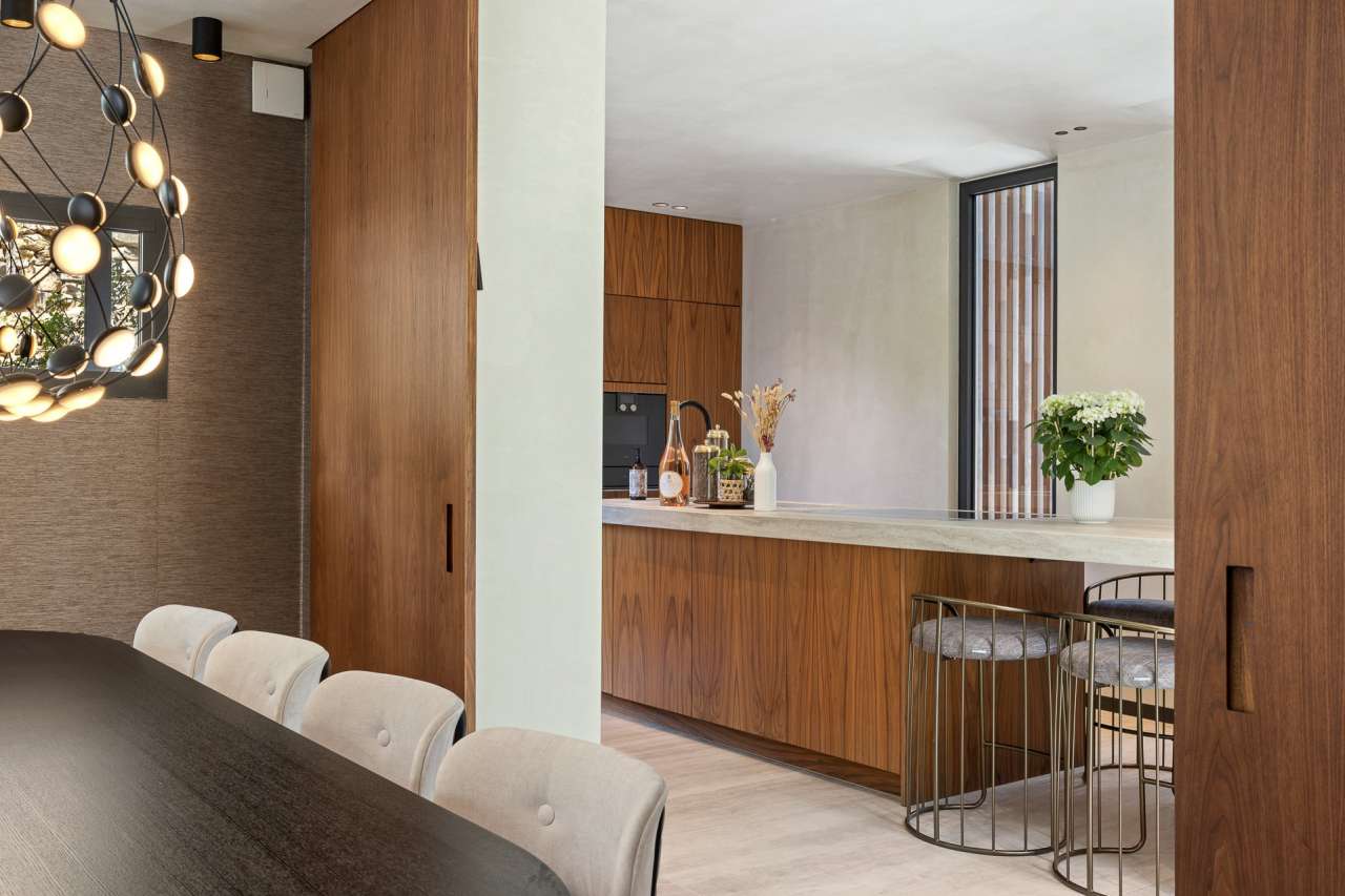 Superb, modern and spacious newly built villa, with a total spacious living