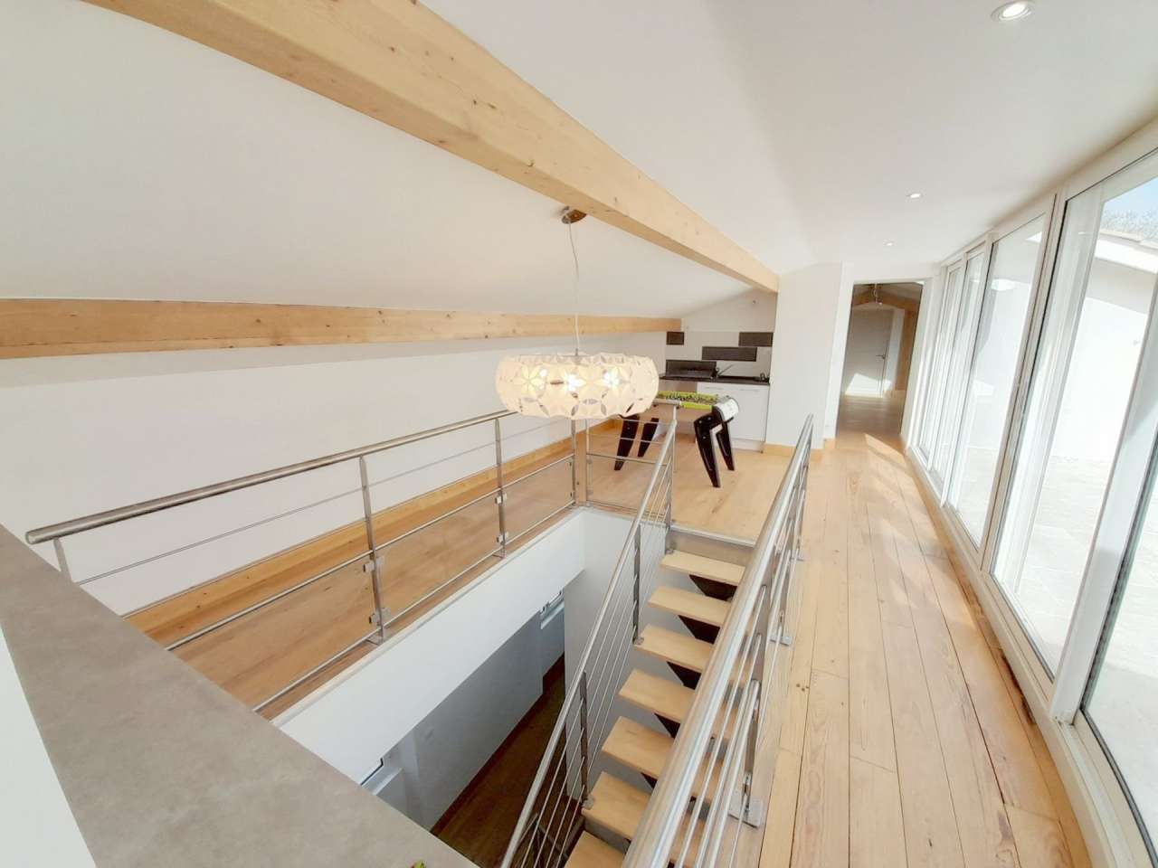 Grand, spacious and completely restored 9 bedroom house, ideally situated i