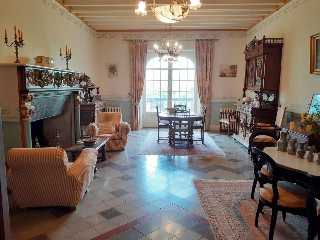 Magnificent, grand and spacious 13 bedroom stone built manor house, with a