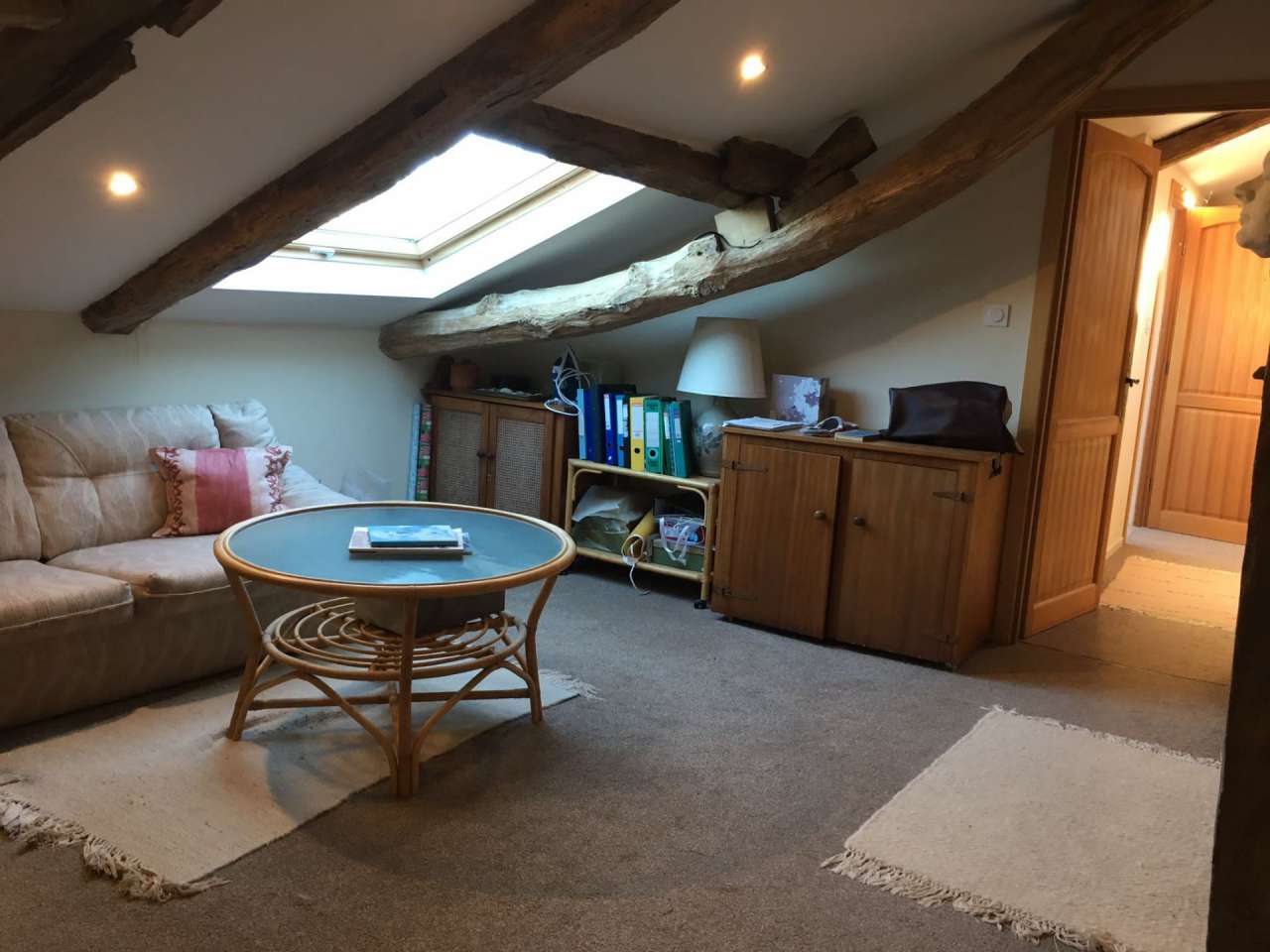 Spacious family home, with a large barn ripe for conversion, ideally situat