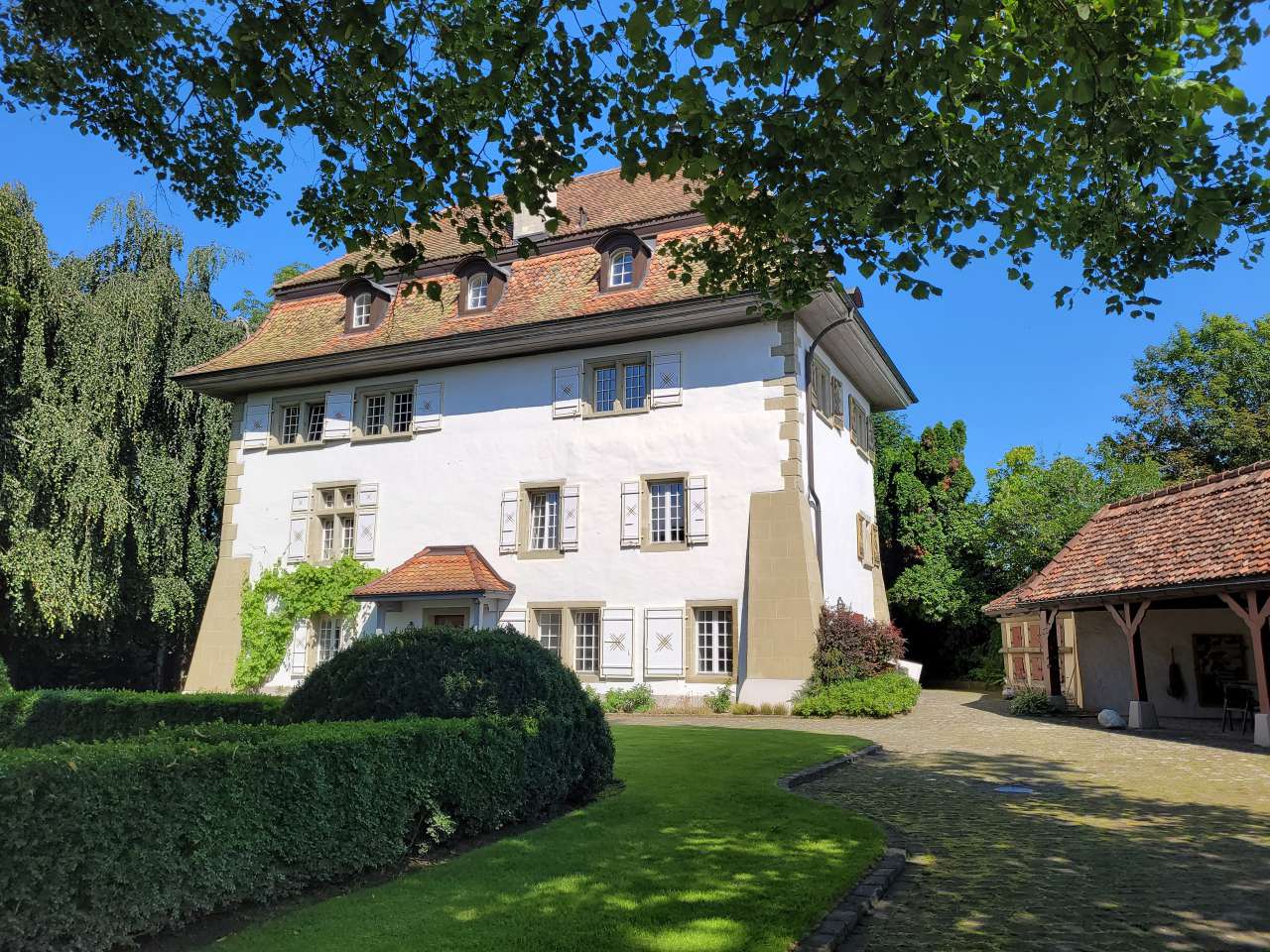 Character 8 bedroom Chateau for sale with countryside view in Fribourg