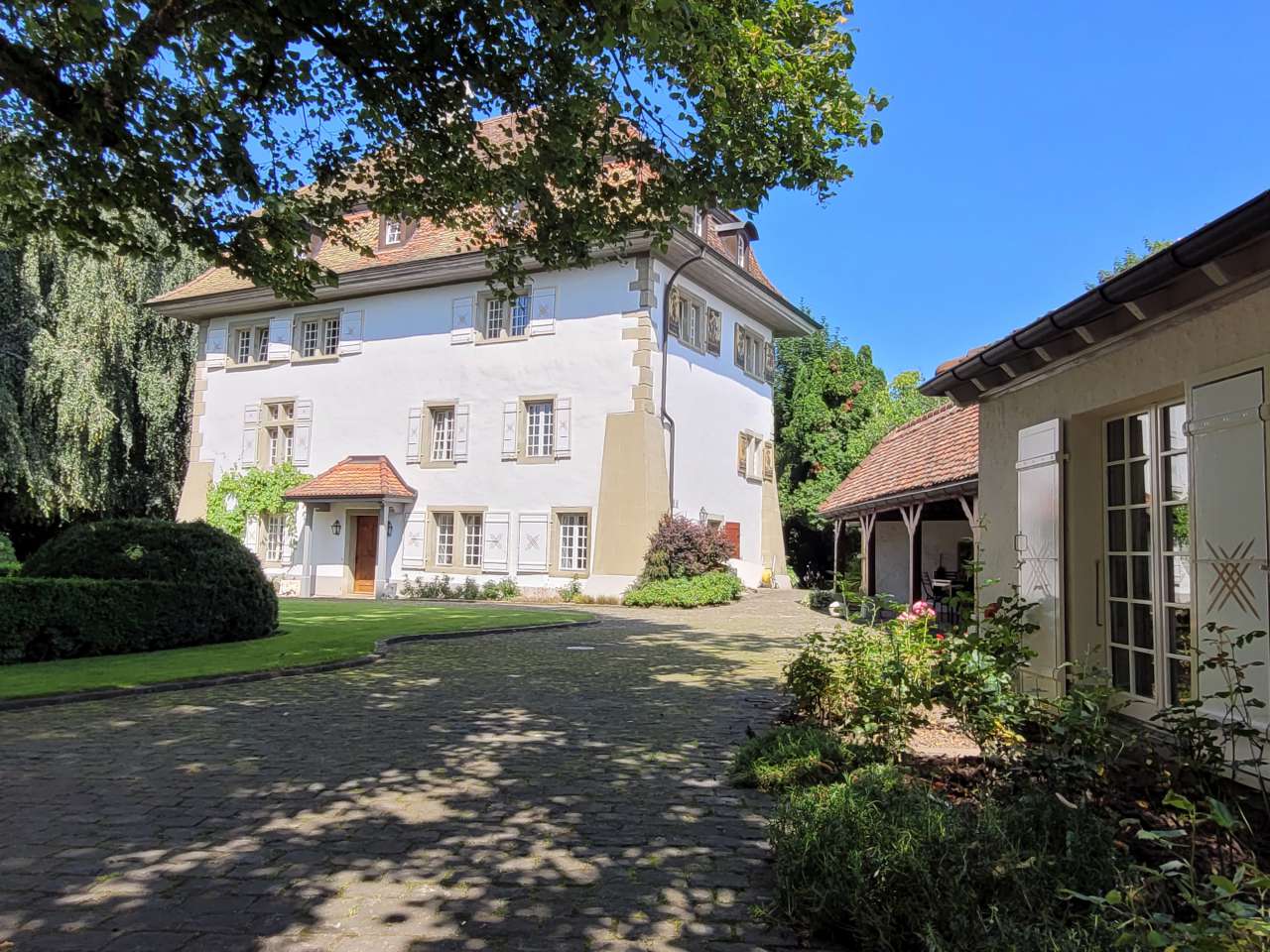 Character 8 bedroom Chateau for sale with countryside view in Fribourg