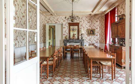 Full of character and charm, this spacious and historic 11th century chatea