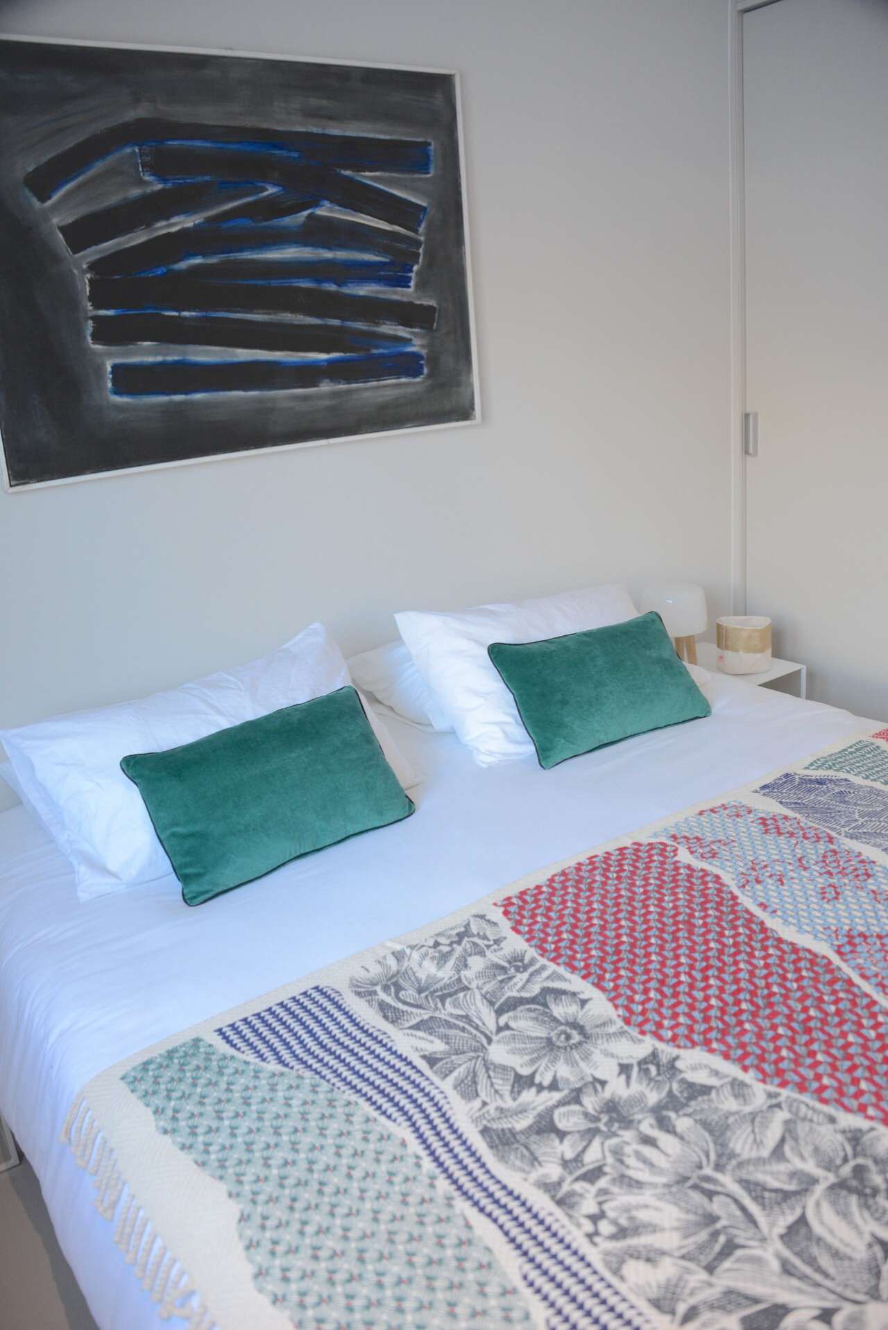 Superb 3 bedroom apartment, which is deally situated in a quiet and highly