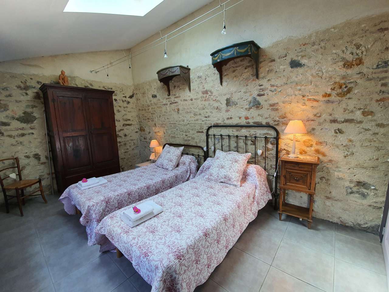 Nestling in over an acre of glorious land with pool, is this exceptional 20