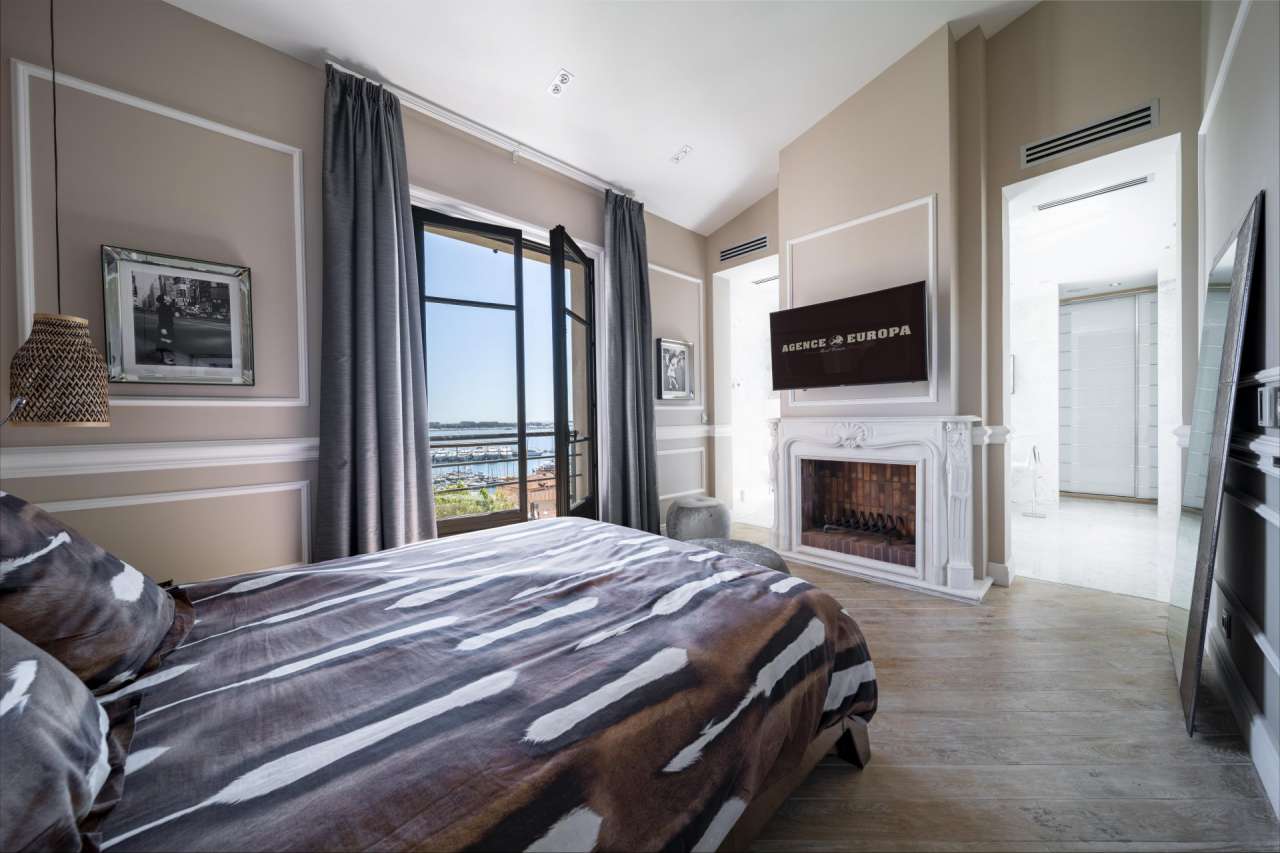 With stunning sea views, this grand, unique, spacious and totally refurbish