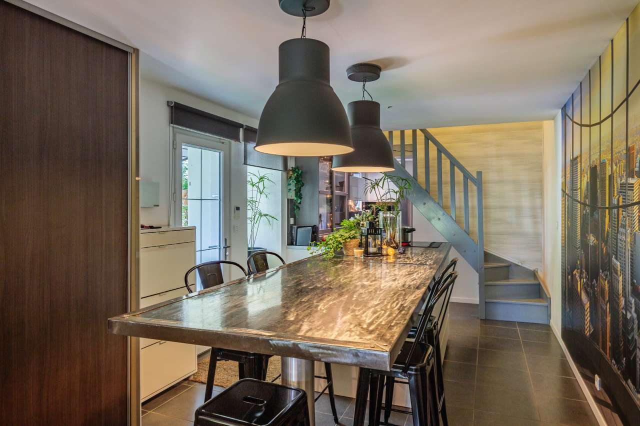 Superb 10 bedroom stone built property, ideally situated within a quiet and