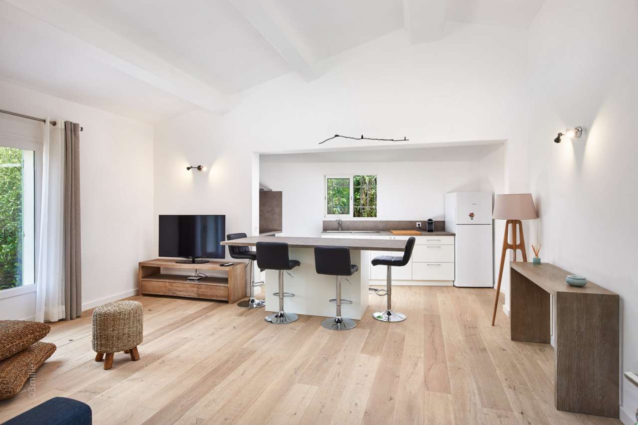 Nestling in over 2 acres of glorious landscaped gardens with pool and viney