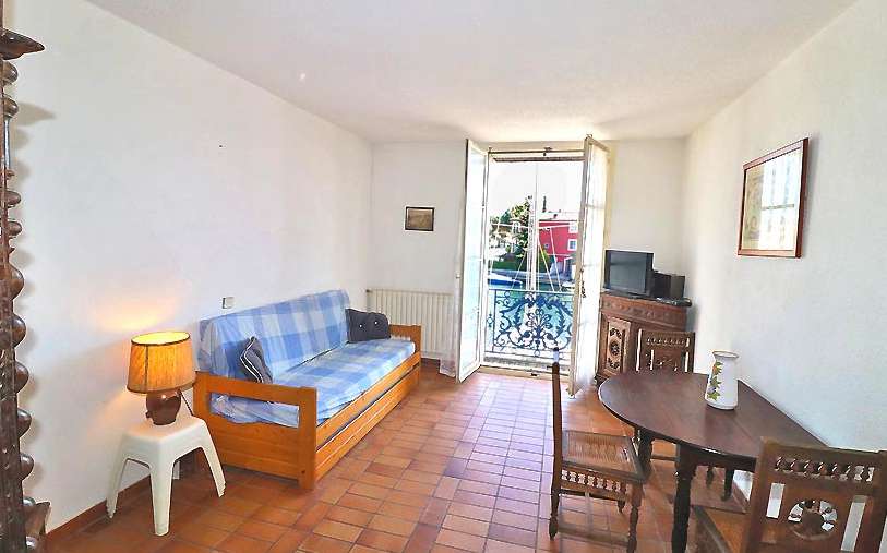 Enjoying wonderful river views from its first floor setting, is this charmi