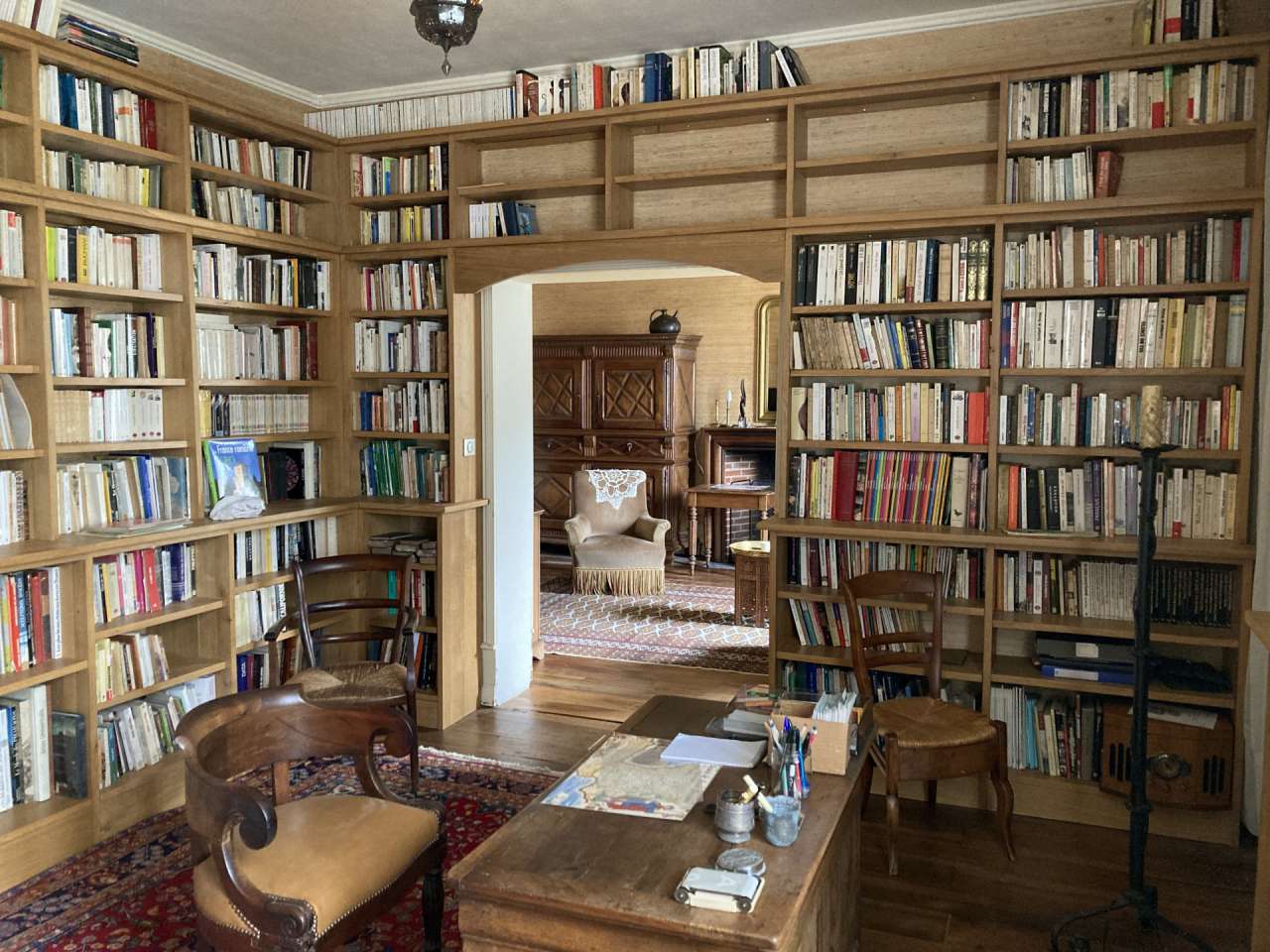 Full of character and charm and with a total built area of 220m2, this love