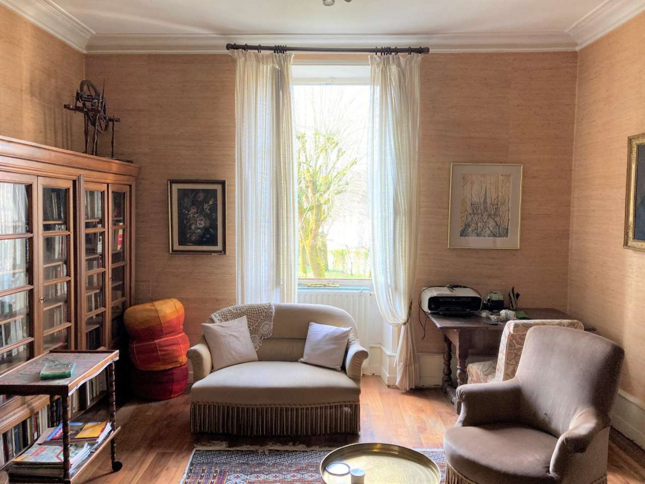 Full of character and charm and with a total built area of 220m2, this love